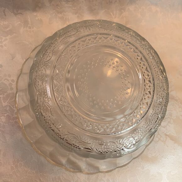Glass Ware 9 Inch Glass Serving Bowl Ribbed Edges Textured Bottom Hand Wash Only - Picture 3 of 7